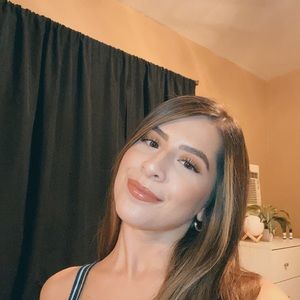 Meet your Posher, Thaisha